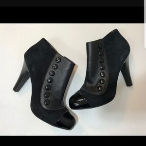 Gianni Bini zip up high heels